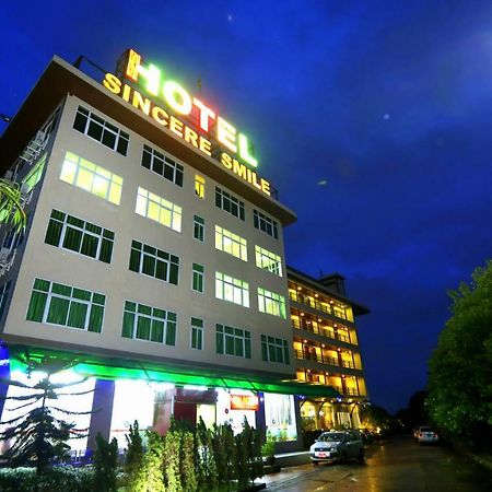 Hotel Sincere Smile Янгон Екстериор снимка
