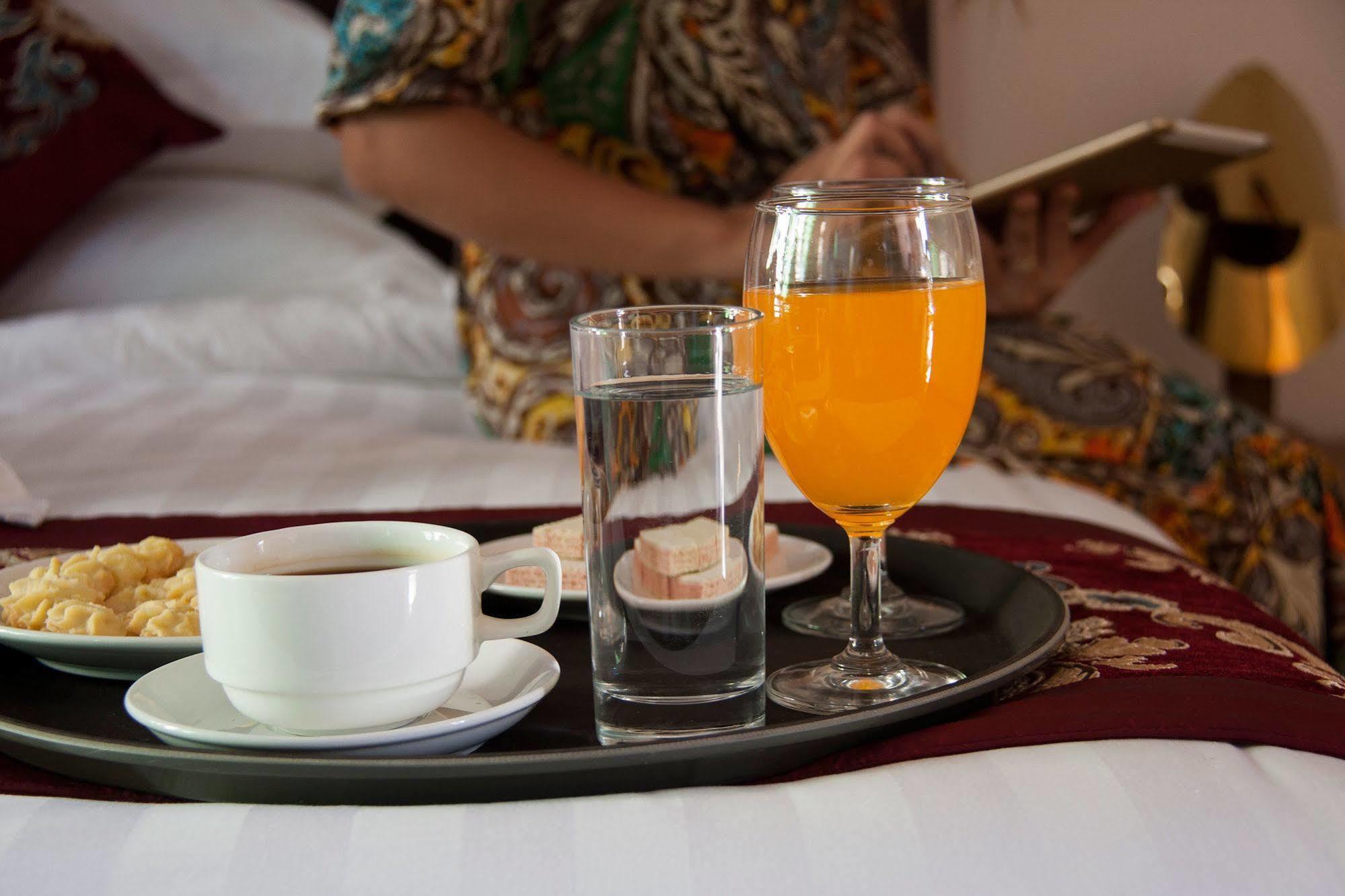 Hotel Sincere Smile Янгон Екстериор снимка