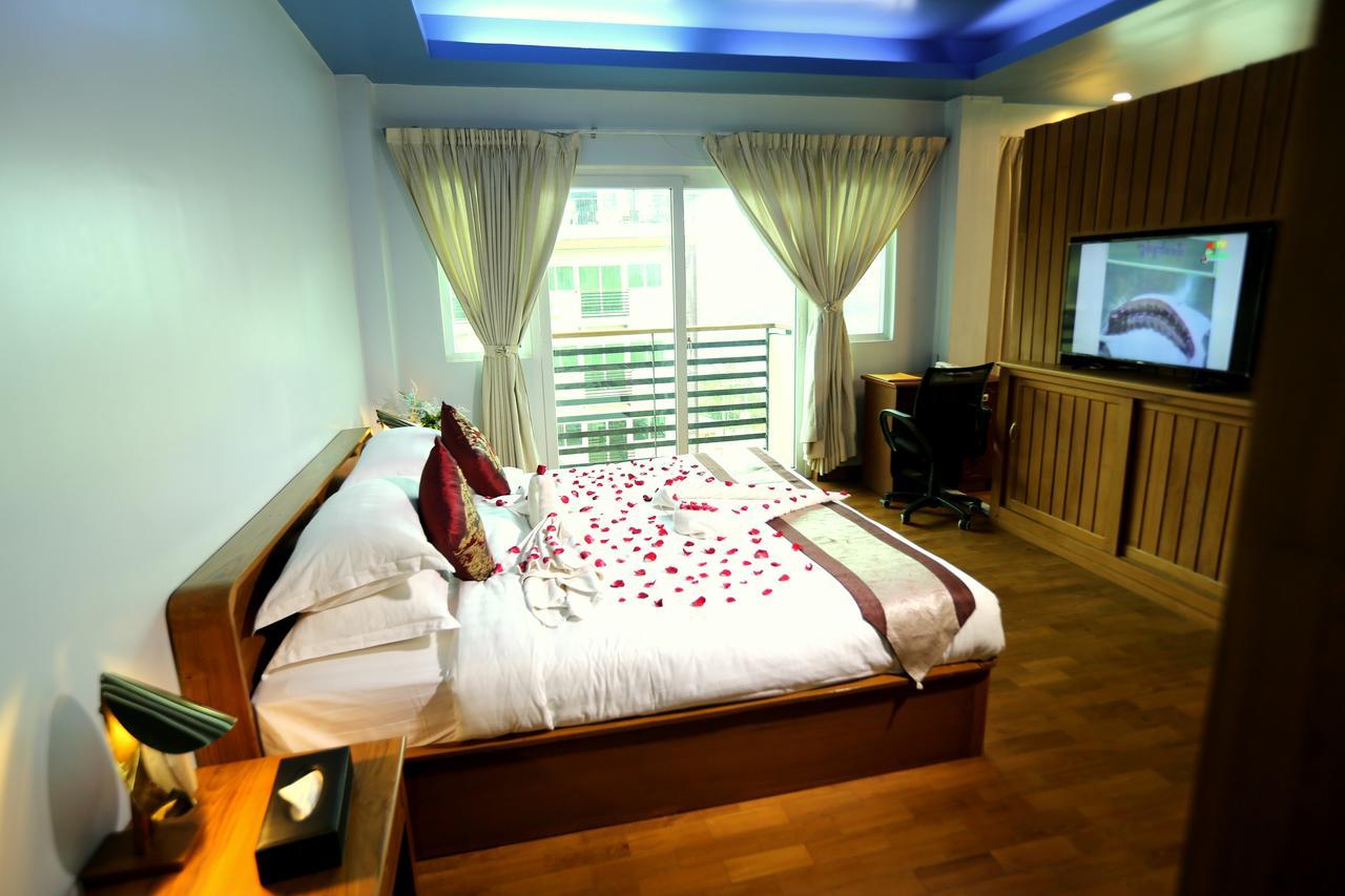 Hotel Sincere Smile Янгон Екстериор снимка