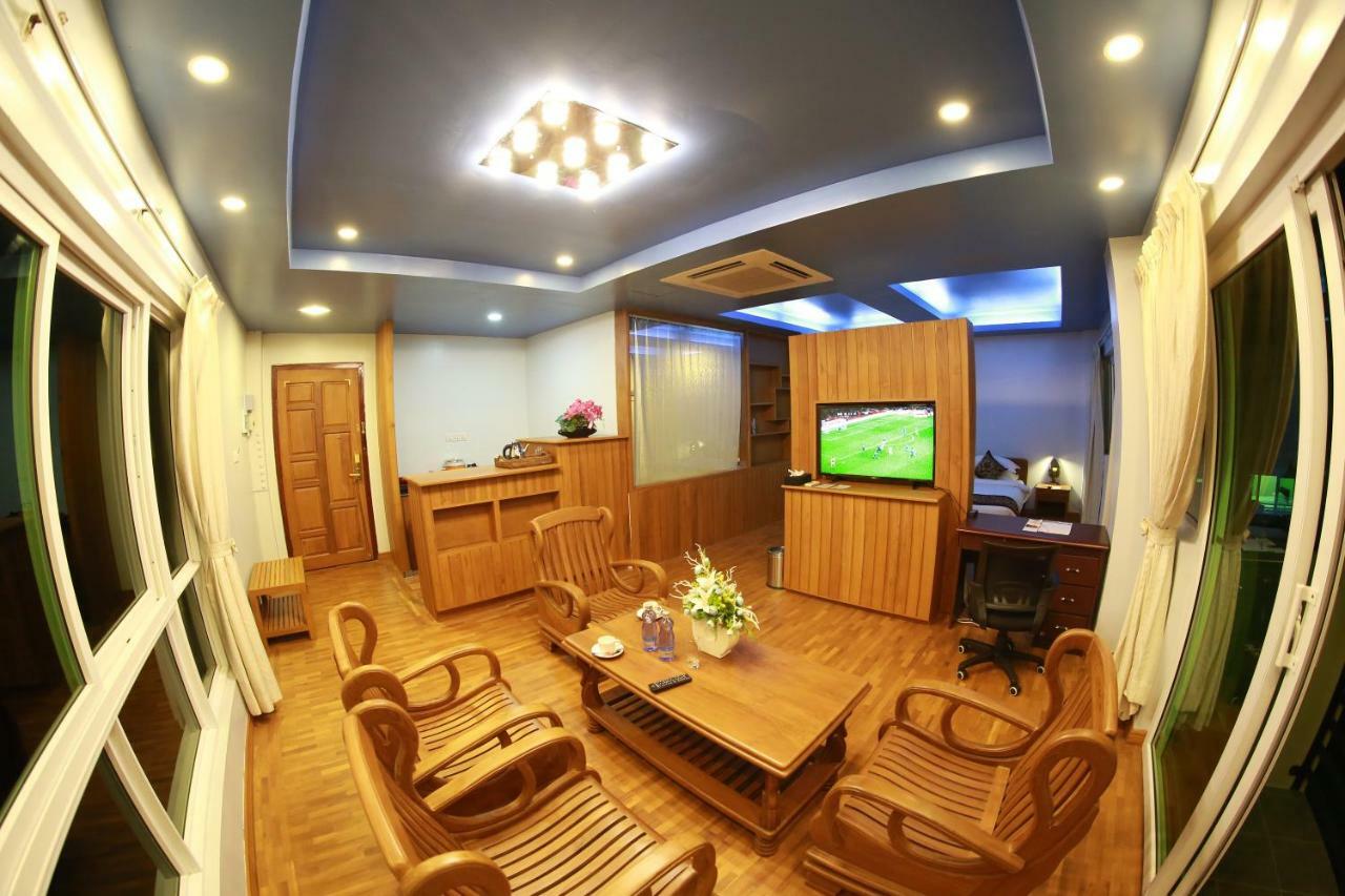 Hotel Sincere Smile Янгон Екстериор снимка